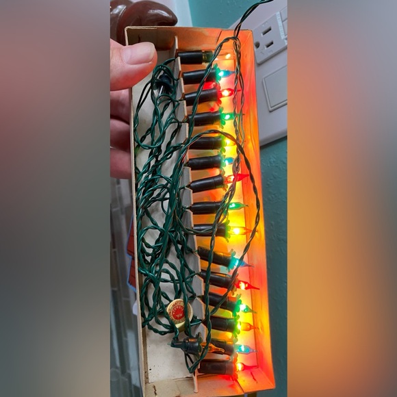 NOS Vtg Yuletide 15 Lites Set Christmas Tulip Lights Twinkling RARE Push in - Picture 2 of 7